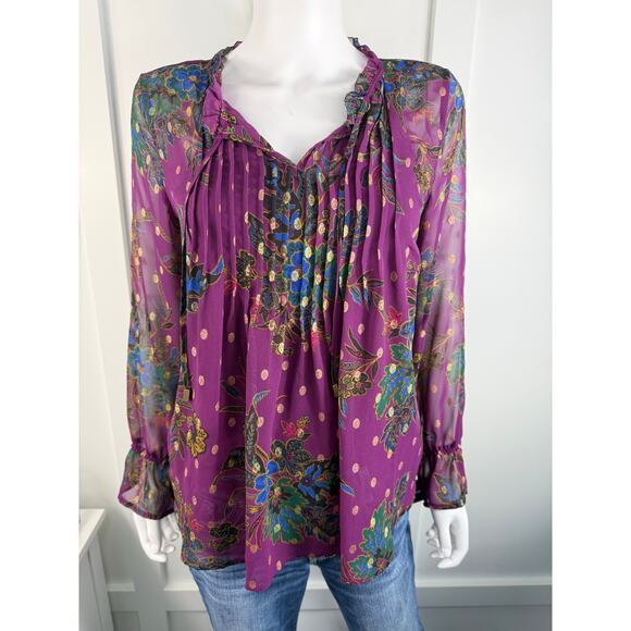 Beautiful NWTs Liz Claiborne Top Size S - Picture 1 of 7